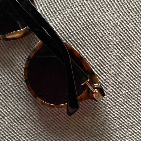 Balmain Sunglasses - Picture 7 of 8